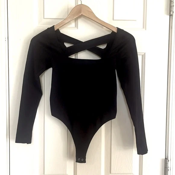 Anthropologie The Viv Long Sleeve Criss Cross Back Bodysuit in Black Size XXS/XS - Picture 5 of 7